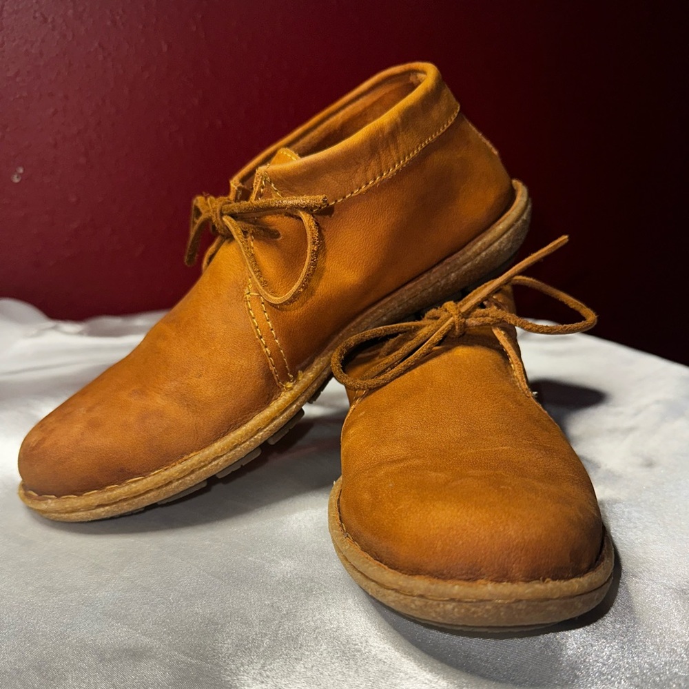 Born Nualla Women’s size 7.5